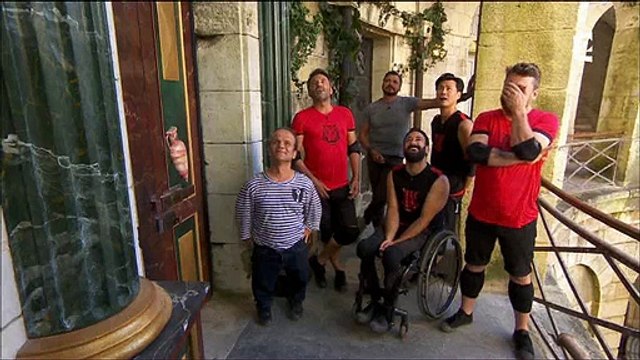 Sylvie Tellier totalement effrayée dans une épreuve de Fort Boyard - Regardez