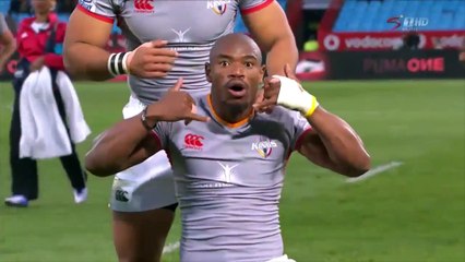 Un joueur des Kings fait la célébration d'Antoine Griezmann après son essai