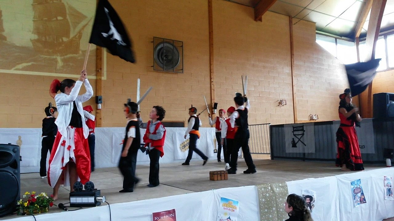 Fête de l'école St Joseph à St Martin Valmeroux (extraits) / 2 juillet 2017