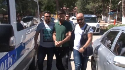 Yengesini ve Komşusunu Öldüren Zanlı Adliyeye Sevk Edildi