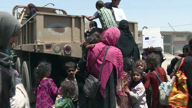 Irak: des centaines de civils fuient les combats à Mossoul