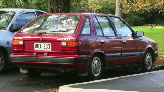 Reviews car - E30 BMW M3 vs. Nissan Skyline GT-R