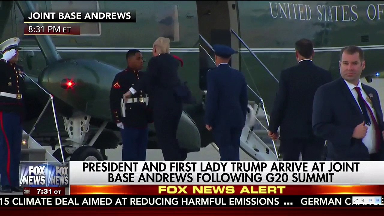 Rires: Quand Donald Trump tente de faire une bonne action... mais même le vent est contre lui !