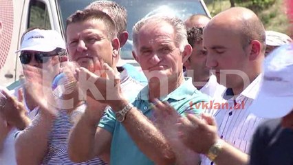 Basha: Republika e vjetër e përçarë nga pazari