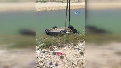 Otomobil Çaya Uçtu