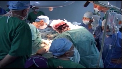 Ora News – Ministri i Shëndetësisë firmos urdhrin, asnjë leje deri në 25 qershor