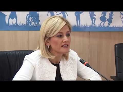 Mimoza Kusari - Lila takohet me fëmijë - Lajme