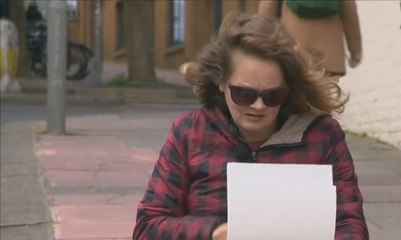 Wow! Seniman Ini Pakai Mesin Ketik untuk Membuat Sketsa