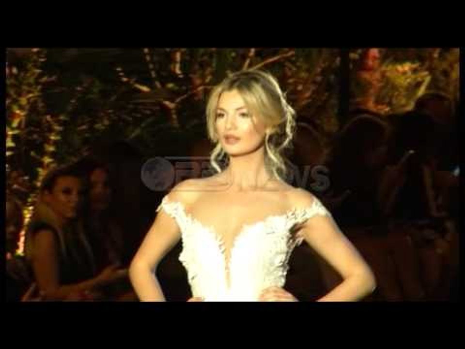 Ora News - Sfilata e Geraldina Spoza, tendencat më të fundit të veshjeve të nusërisë