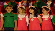 Ora News - Çelet edicioni i 55 i Festivalit të këngës për fëmijë, dekorohet Kujtim Alija