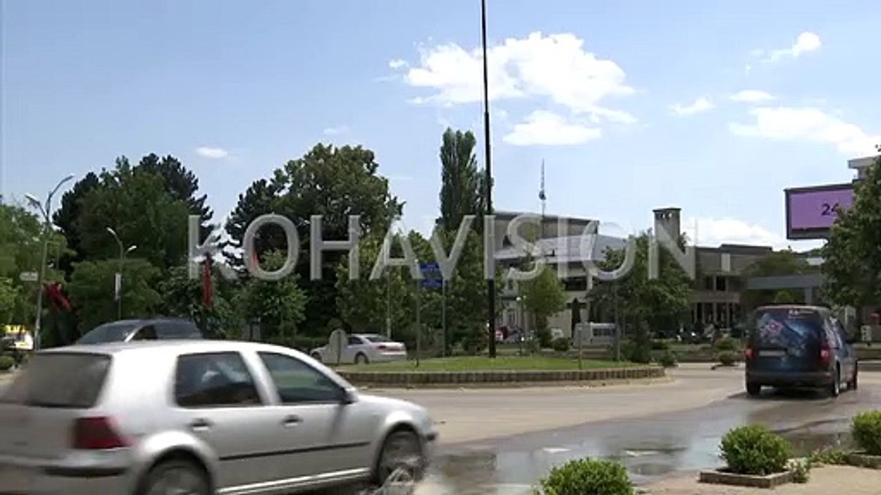 Polici rrah dhe kërcënon me vdekje mërgimtarin për