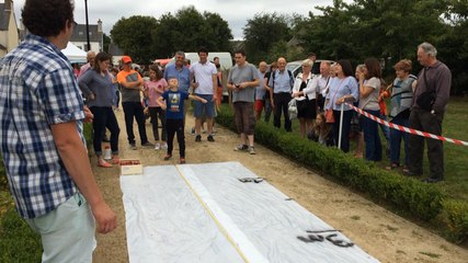 1er concours du cracher de noyau de cerise