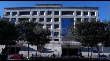 Ora News - "Furtunë" në Drejtësi, shkarkohen edhe 5 drejtorë burgjesh