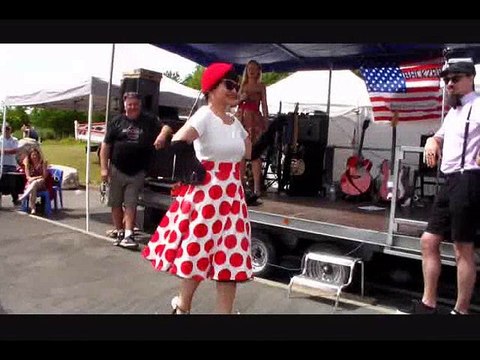 Vendin Vintage défilé pin-ups 2017