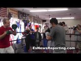 zou shiming working out with freddie Roach - EsNews Boxing