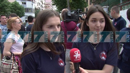 MATURANTET NE PROVIMIN E PARE, DYSHIME PER NXJERRJEN E TESTIT - News, Lajme - Kanali 7