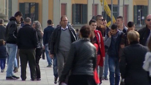 Ora News - Rritja ekonomike, BB ruan të njëjtat parashikime për Shqipërinë, surprizë Kosova