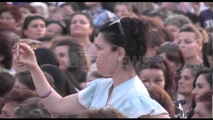 Ora News - Rama: I tronditur për heqjet nga puna për tesera partie, por kam mbyllur gojën