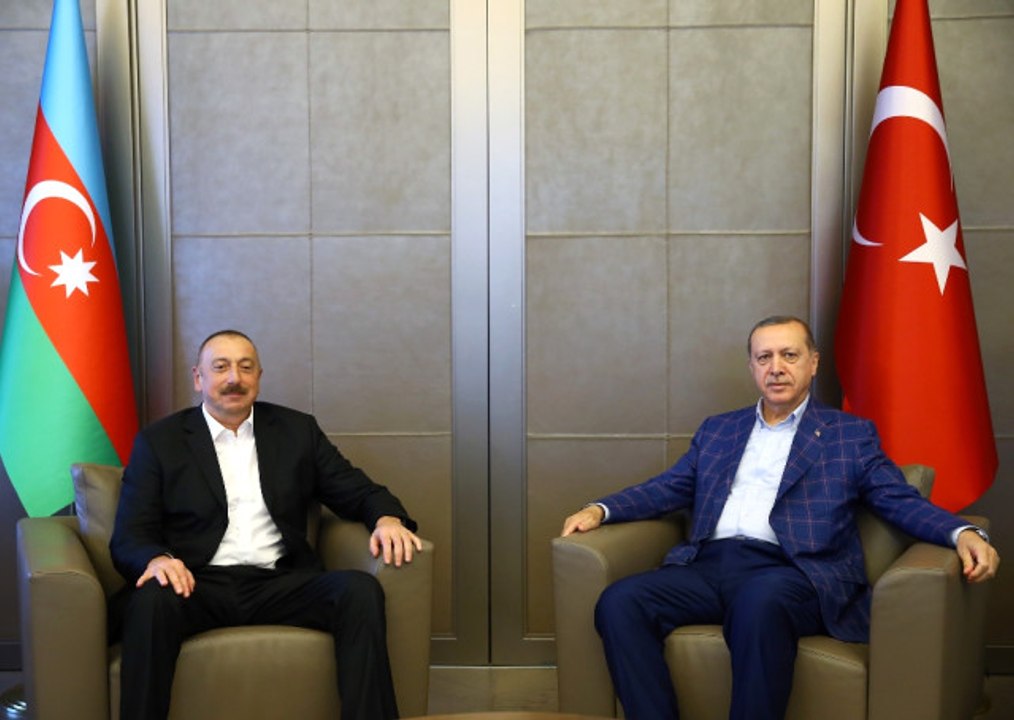 Erdoğan ve Aliyev Tarabya Köşkü'nde Görüştü