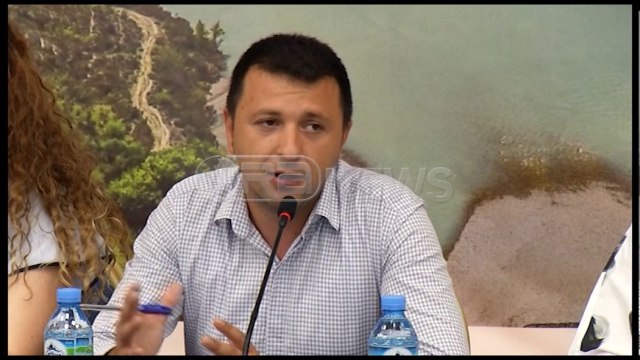 Ora News - Ambjentalistët e konsiderojnë fitore ndalimin e ndërtimit të digave në Vjosë