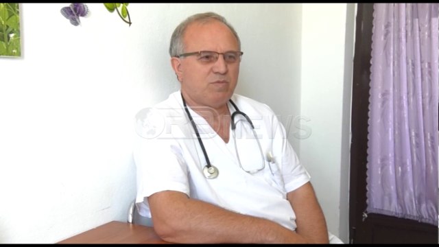 Ora News - Ndryshimi i stinës, mjekët: Mos i mbani fëmijët në shtëpi me temperaturë