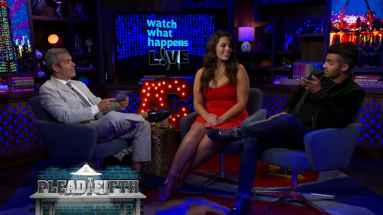 Joe Jonas Plays Shag, Marry, Kill: Taylor Swift, Gigi Hadid & Demi Lovato | WWHL