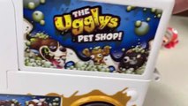 SUPER GROSS DOG EATS POOP Big dfEgg Surprise Toilet Opening Toys Ugglys Pet Shop Wash
