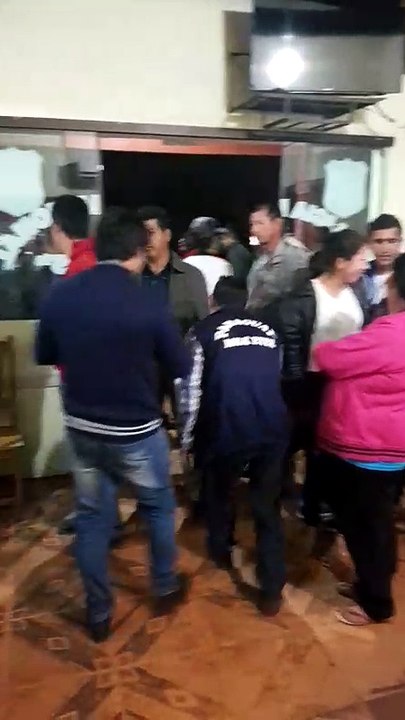 Familiares de accidentados en la comisaría 5ta de Curuguaty