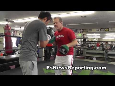 Freddie Roach footwork drill zou shiming - 邹市明 鄒市明 esnews boxing