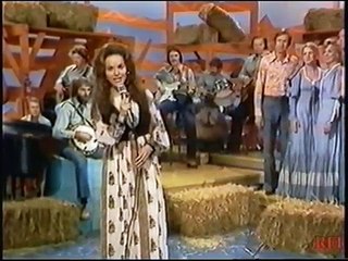 Jeannie C. Riley ~ He Took Me to the Cleaners (Hee Haw, 1978)
