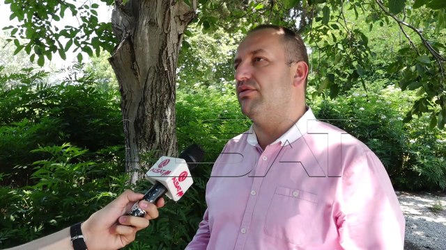 Gjyqësori e mediat, “arma” e përplasjes së partive