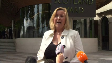 Londër, evakuohen banorët në 800 apartamente - Top Channel Albania - News - Lajme