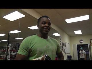 fan says no one beats floyd mayweather