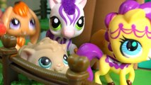 LPS Sleepy Bobblehead Monkey Baby Family Treehouse Littlest Pet Shop Toy Play Video