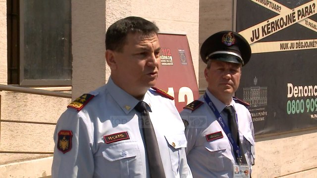 Pranga për blerje vote, arrestohet doganieri në Shkodër - Top Channel Albania - News - Lajme