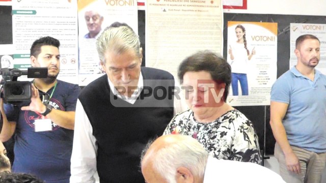 Report TV - ka votuar edhe ish-kryeministri Sali Berisha