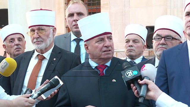 Besimtarët mysliman kremtojnë festën e Fitër Bajramit