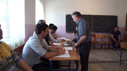Numërohen mbi 30% të votave, PS 76 mandate - Top Channel Albania - News - Lajme