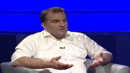 "Channel One" - Rrëfehet Isa Sakja, kryebashkiaku që i riktheu shpresën demokratëve