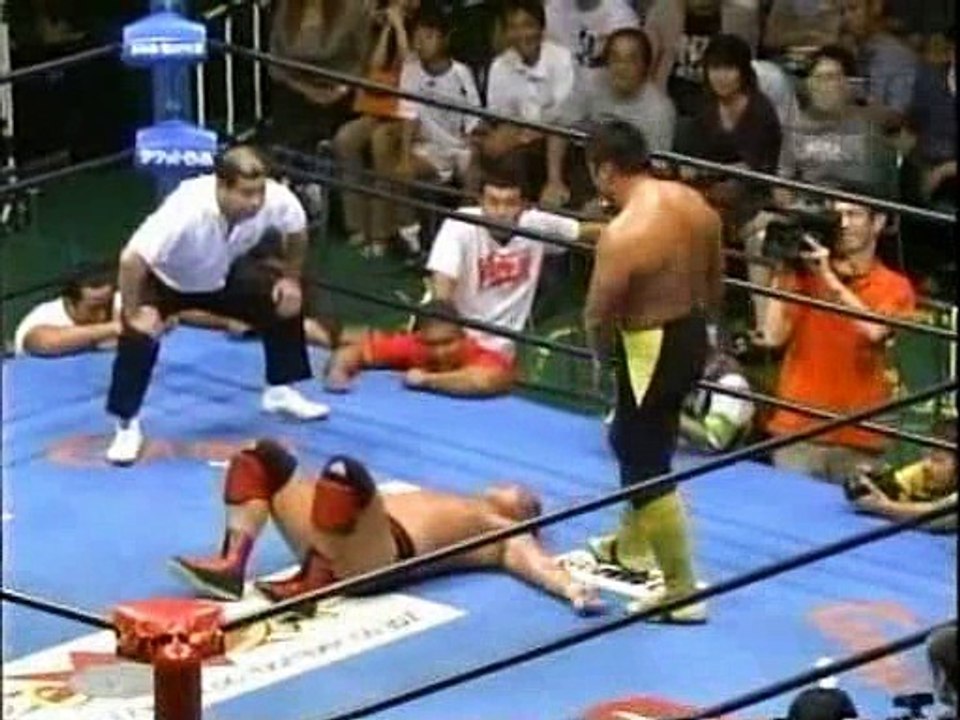 [AJPW] Toshiaki Kawada vs. Shinjiro Ohtani - Triple Crown Championship 09/06/03