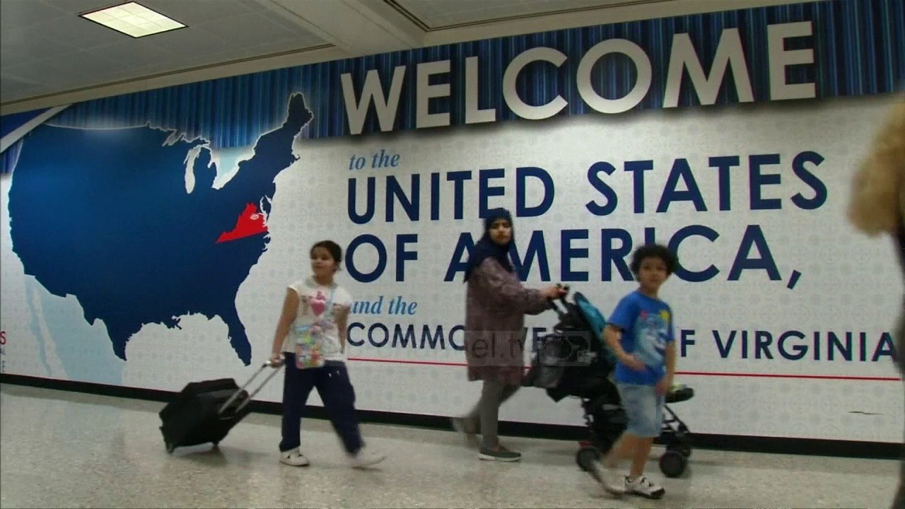 Hyn në fuqi urdhri i Trump për ndalimin e hyrjes së refugjatëve - Top Channel Albania - News - Lajme