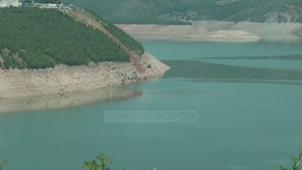 Thahet liqeni i Fierzës - Top Channel Albania - News - Lajme