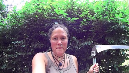 Sensen lernen: Gras mähen mit der Sense 🌿