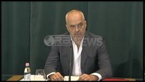 Takim me deputetët e rinj - Rama mesazh Metës: Kthjellohu si President sa nuk është vonë