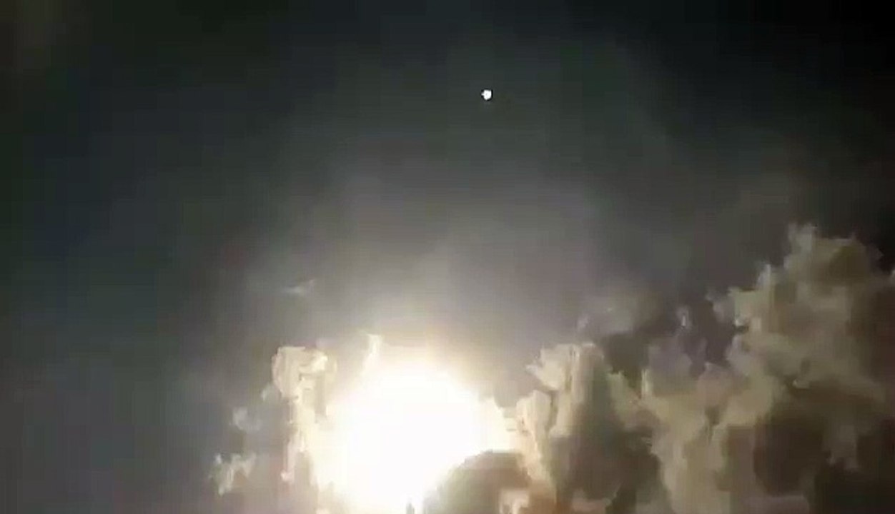 A bond of love between clouds,sunlight and sky. Perfection Video 1