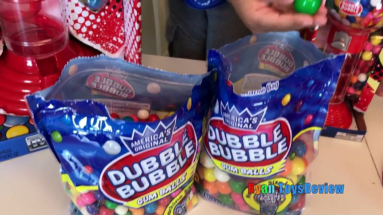 GIANT DUBBLE BUBBLE GUMBALL MACHINE Bubble Gum Challenge Giant JawBreaker Gross Sour Cry b