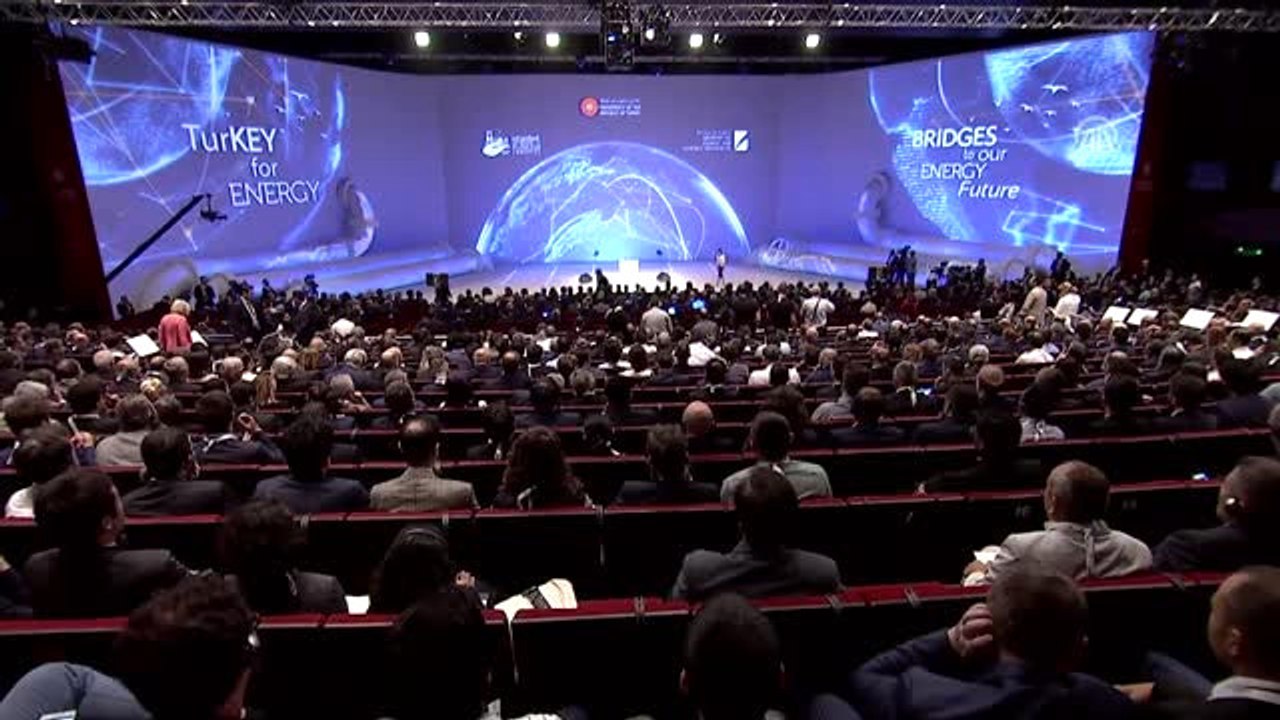 Bakan Albayrak: "Son 15 Yılda Enerji Sektöründe Devrim Niteliğinde Adımlar Attık" - Istanbul