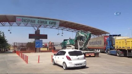 Sınırda Askeri Araç ve İş Makinesi Yoğunluğu