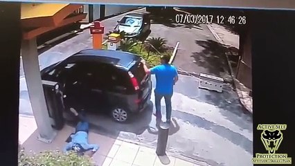 Armed Robber Gets Dropped   Active Self Protection