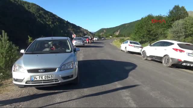 Sivas Dipsiz Göl Şelalesi Ziyaretçilerini Büyülüyor